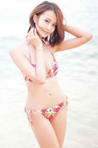 美女露出奶口让男人桶